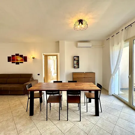 Skyline Balcony Apartman Loceri